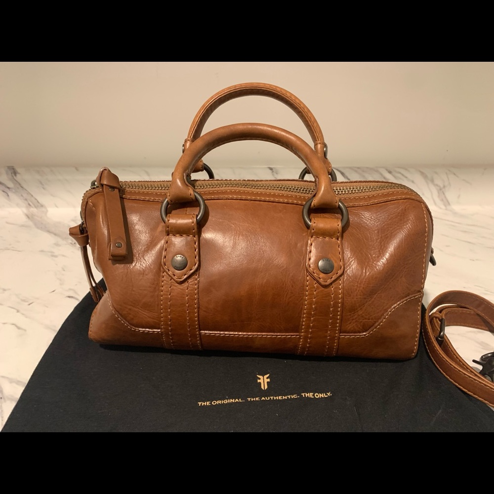 Women’s Frye handbag satchel leather cognac color NEVER used 🙌🏻❤️🙌🏻